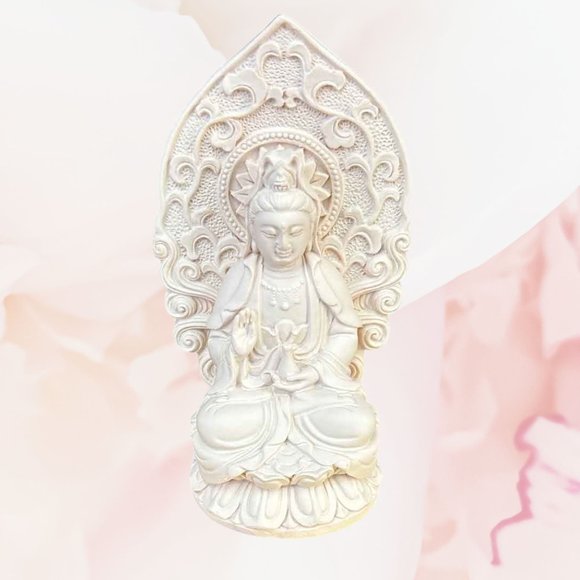 Kwan Yin Statue in Ivory Resin, 5-Inch Buddhist Goddess of Mercy, Peaceful Home - Picture 4 of 9